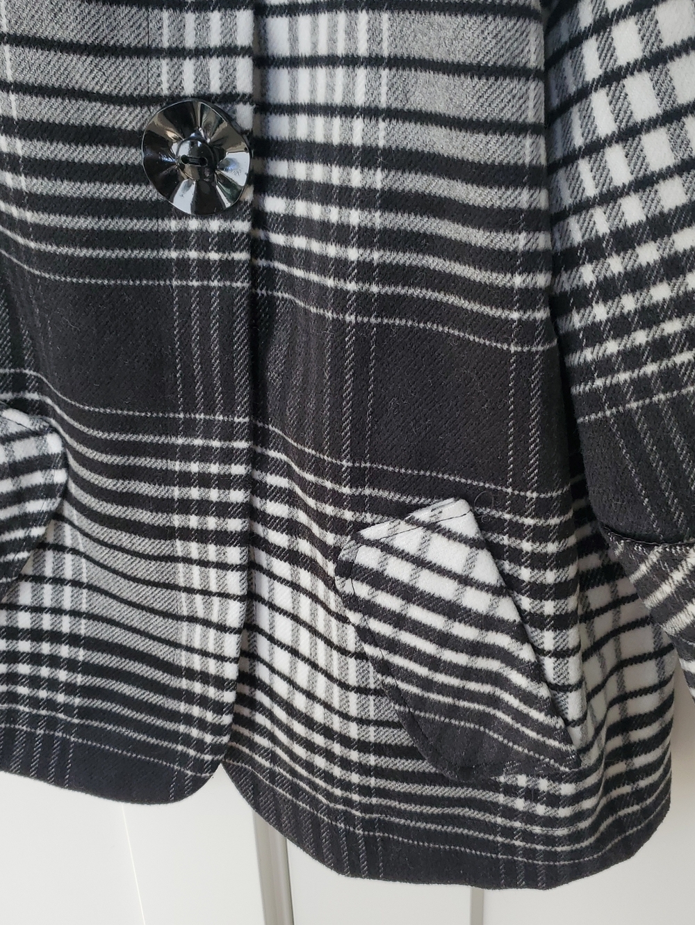 Lavena- Wool 45% Sz.14 Black & White Check Plaid Crop Coat - Picture 4 of 8